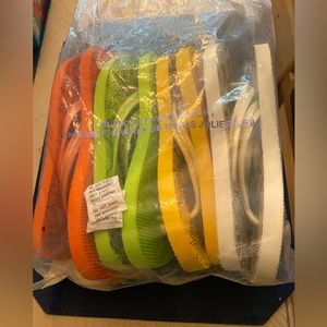 4 pack Island flip flops